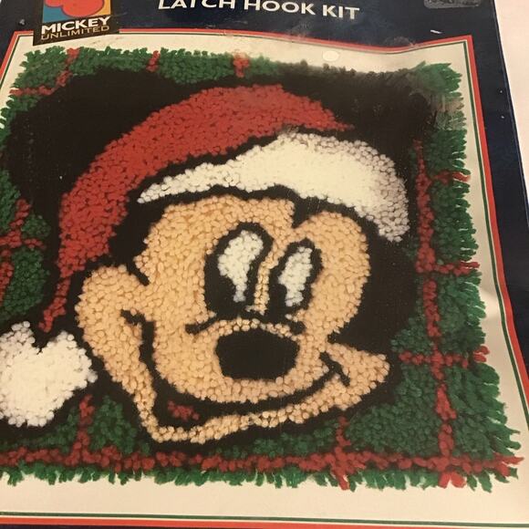 Mickey Mouse Latch Hook Kit New In Box - Picture 2 of 8